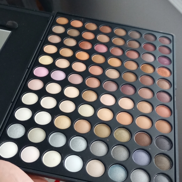 Warm Palette - Picture 2 of 8